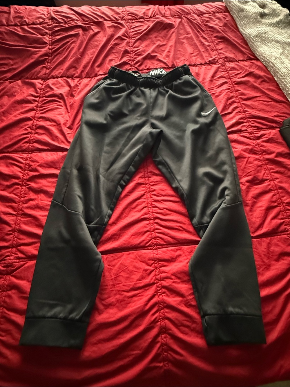 Nike Men’s Black Jogger Sweatpants with Subtle Swoosh